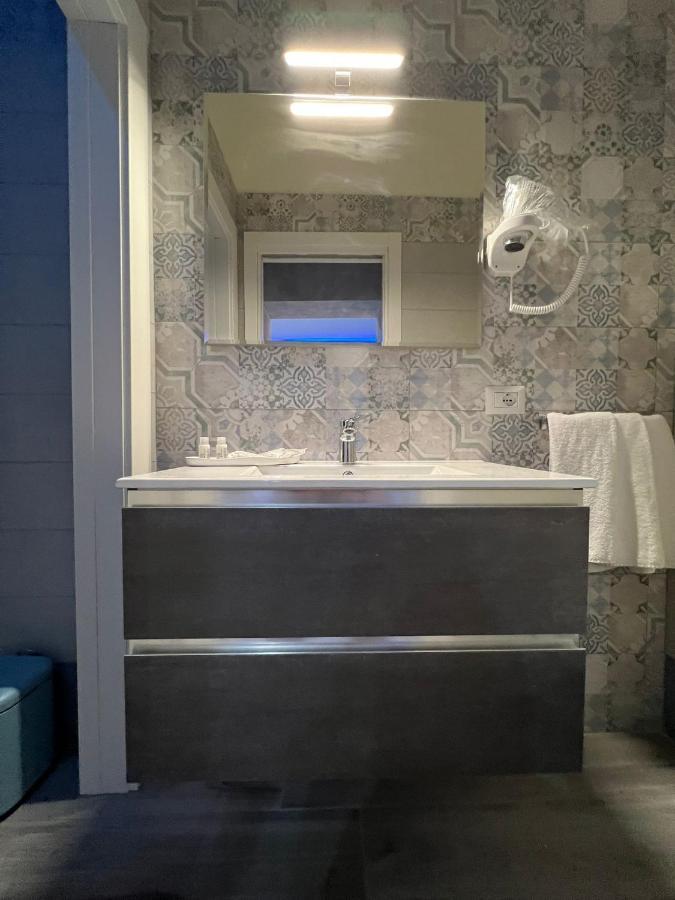 Bed and Breakfast Gioia Toledo à Naples Extérieur photo